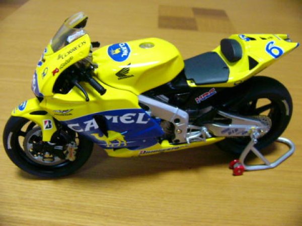 Photo1: 1/12 Honda Pons RC211V'04 Tobacco Decal (1)