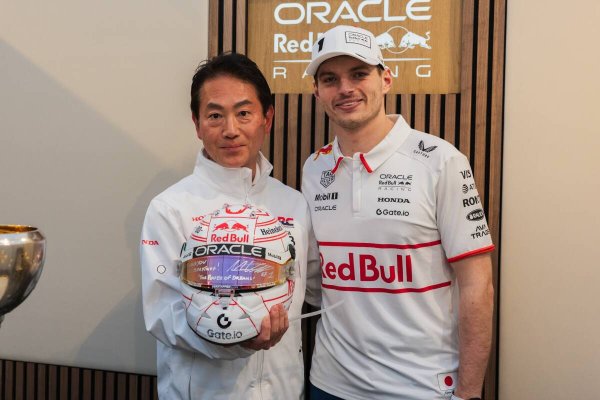 Photo9: 1/2 Helmet M. Verstappen 2025 Japanese GP Visor Decal (9)